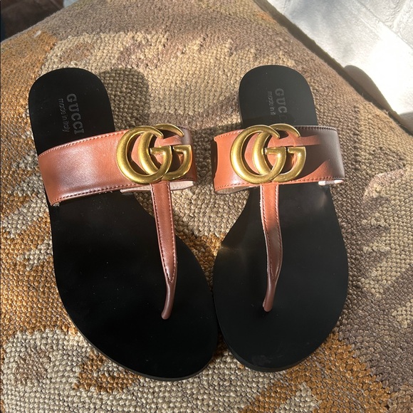 Gucci Marmont thong sandals - Picture 1 of 6